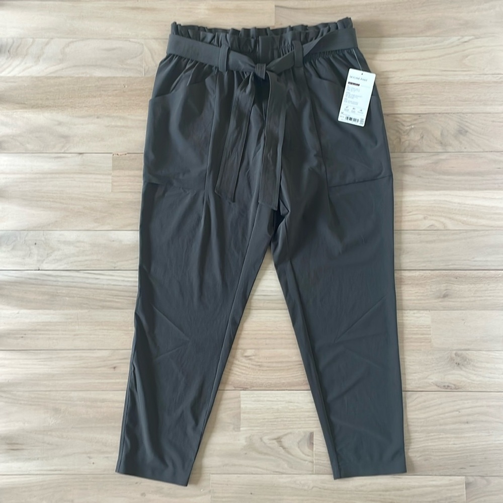 Athleta Skyline Pant Size 10 - new with tags